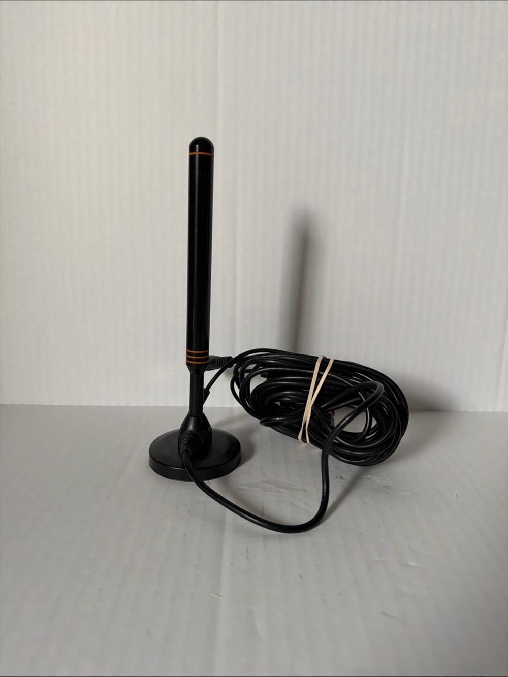 Directional TV Magnetic Base Antenna W/ Short / Long Range Selection/ USB Power